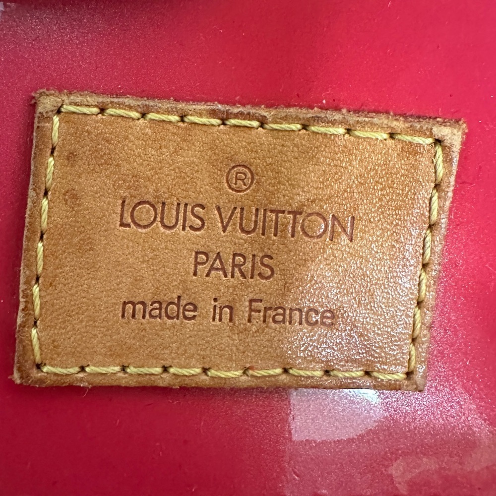 Louis Vuitton | Reade PM in Monogram Vernis Leather - Picture 8 of 8